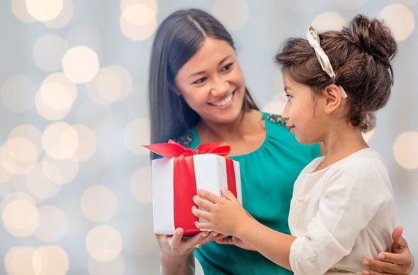 यहां है जन्मदिन पर देने के लिए 10 बेहतरीन वापसी उपहार जो आपका अच्छा प्रभाव डालेंगे वह भी जेब खाली किए बिना । कुछ जानकारी और सुझाव भी ।(2020)