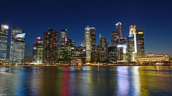 Planning to Visit Singapore for the First Time? Your Guide for What to Buy from Singapore and Where to Buy it From! (2019)