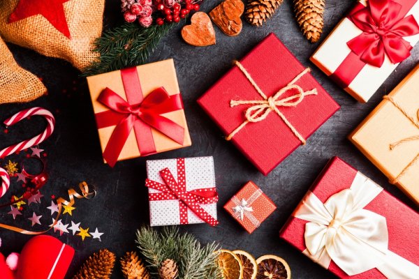 Top 10 quà tặng Noel cho khách hàng hữu ích và tạo ấn tượng với chi phí vừa phải (năm 2021)