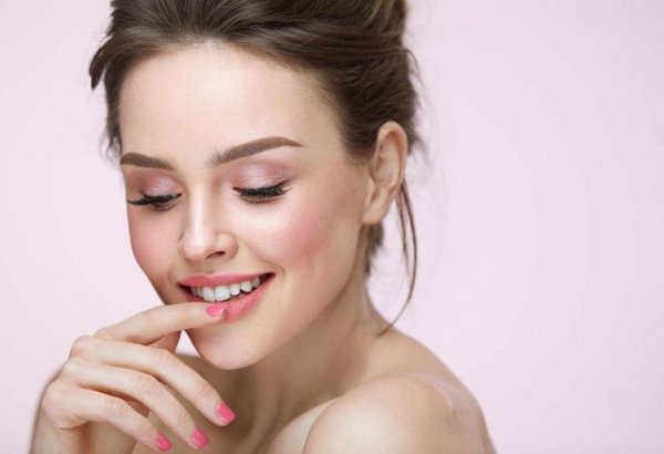 What Could Enhance Your Beauty Better than a Pink Lips(2020)? If You’re Ready to Learn How to Get Pink Lips Naturally, This Guide Has All You Need to Know.