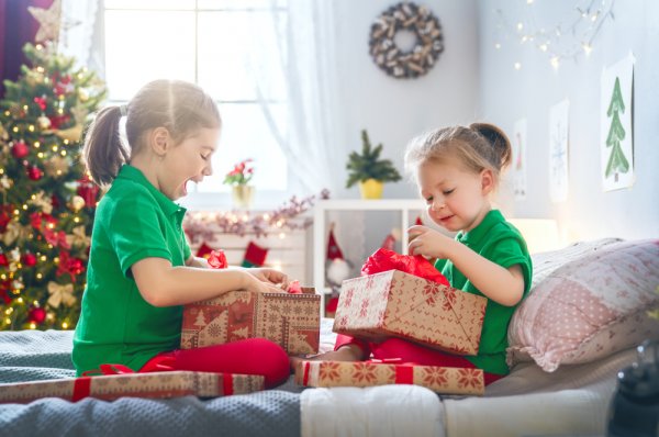 Gợi ý 10 món quà Noel độc đáo và ý nghĩa cho bé (năm 2020)