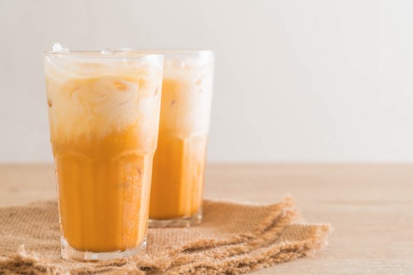 Mau Minuman Kekinian Anti Ribet? Cobain 10 Rekomendasi Thai Tea Saset yang Super Praktis dan Bikin Nagih (2023)