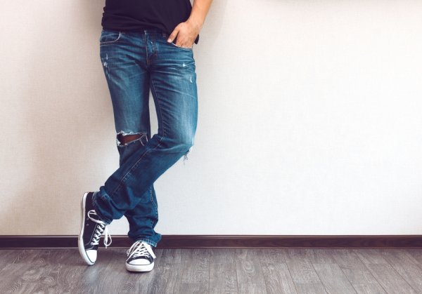5 Pilihan Celana Jeans Pria Yang Akan Membuat Tampilanmu Makin Keren (2017)