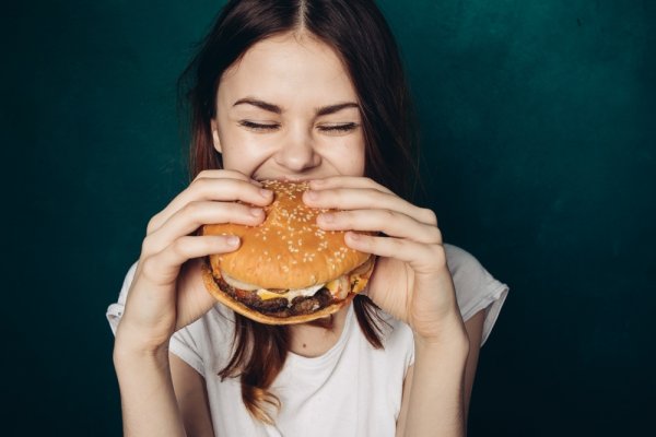 9 Rekomendasi Makanan Cepat Saji yang Sehat, Murah, dan Aman Dikonsumsi 
