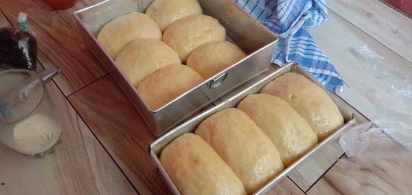 Selama di Rumah Aja, Masak Roti Enak untuk Camilan Keluarga, yuk? Ini 10 Resep Mudahnya!
