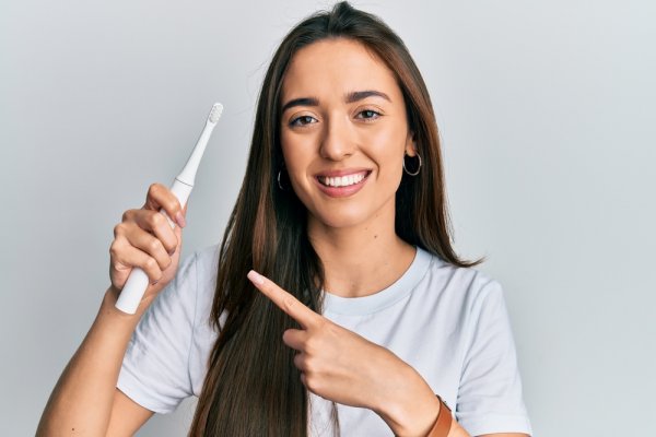 10 máy đánh răng chất lượng giúp bảo vệ sức khỏe răng miệng cho bạn (năm 2022)