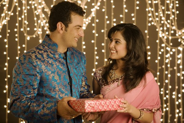 Light Up Your Marriage with These Traditional Diwali Gifts for Husband (2019)