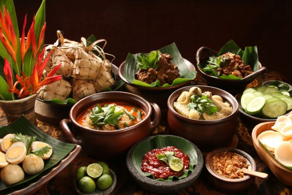 Menyelami Kelezatan Kuliner Jawa di Makassar: 7 Rekomendasi Restoran yang Wajib Dicoba! (2024)