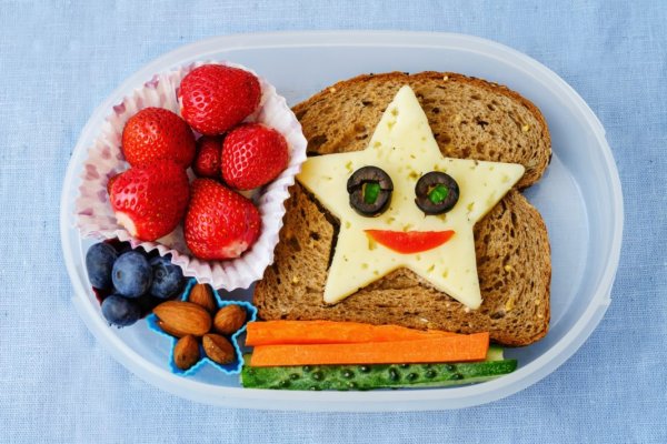 क्या आप बच्चों के लिए स्वस्थ नाश्ते के विचारों की तलाश है(2020)? बच्चे के लिए चबाने की आपूर्ति को दूर करने  के लिए  स्वस्थ स्नैक्स 