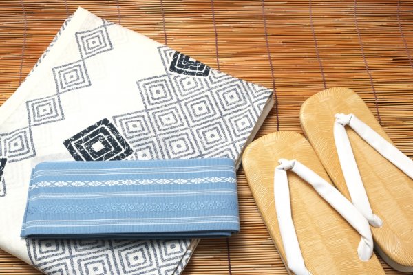 男性に贈る高級な浴衣12選 下駄や帯などおしゃれな小物も付いたギフトセットがおすすめ ベストプレゼントガイド