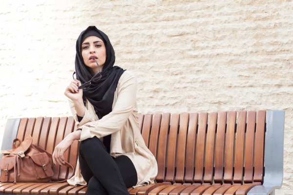 Tampil Keren dengan 10 Rekomendasi Produk Fashion Hijab Terbaru yang Bisa Kamu Padu Padankan (2019)