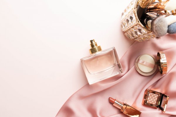 15 Rekomendasi Parfum Miniso untuk Pria dan Wanita Hadirkan Kesegaran Sepanjang Hari (2023)