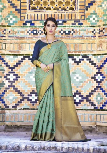 Get Your Own Divine Saree Handloom: 10 Sarees That Showcase The Wonder Of Indian Handloom Heritage
