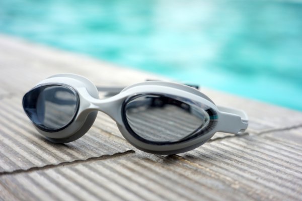 Tampil Nyaman dan Terlindungi: 15 Rekomendasi Kacamata Renang untuk Pengalaman Berenang yang Lebih Baik (2023)
