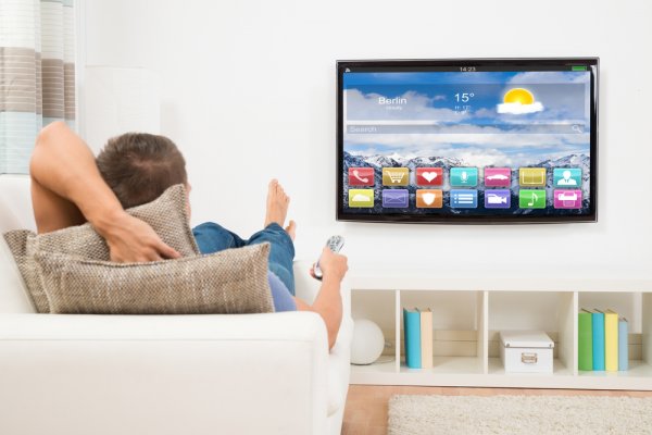 Keren Abis! Yuk, Kenali Beragam Harga dan Fitur 15 Rekomendasi Smart TV 4K! (2023)