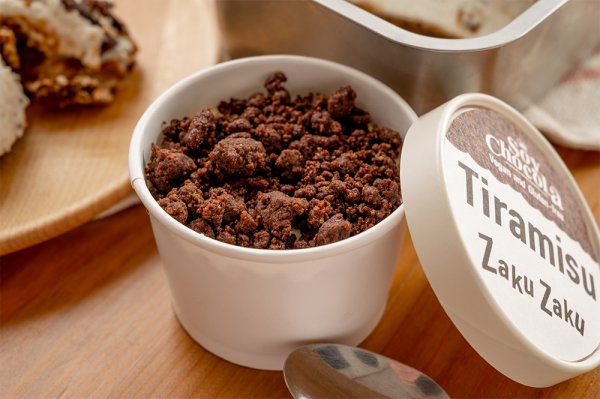 100%植物性素材とは思えない？！マスカルポーネを超える美味しさ「ヴィーガンティラミス」の開発秘話を大特集｜Soy Chocola