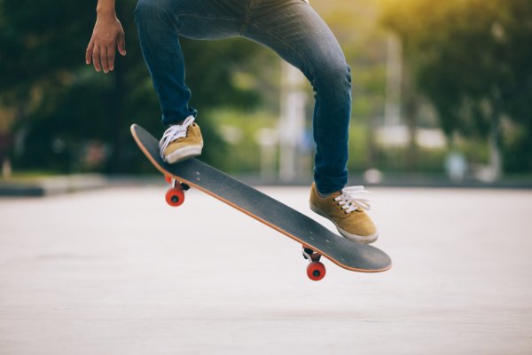 Berani Tampil Beda! 15 Rekomendasi Brand Skateboard Terbaik untuk Pemula dan Profesional (2023)