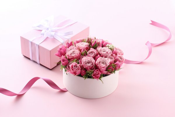 Gợi ý 10 món quà tặng 20/10 hoa hồng siêu ý nghĩa và độc đáo (năm 2021)