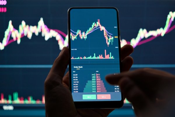 11 Rekomendasi Aplikasi Trading Crypto Buat Anda yang Ingin Lebih Cuan!(2023)