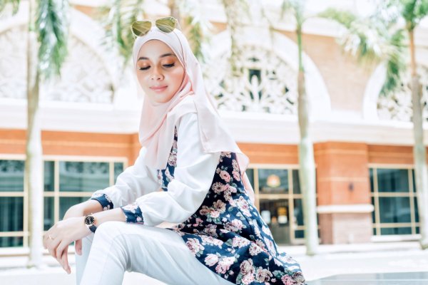 Hijabers Merapat! Cobalah 10 Merek Hijab Lokal Bagus yang Wajib Anda Miliki (2023)