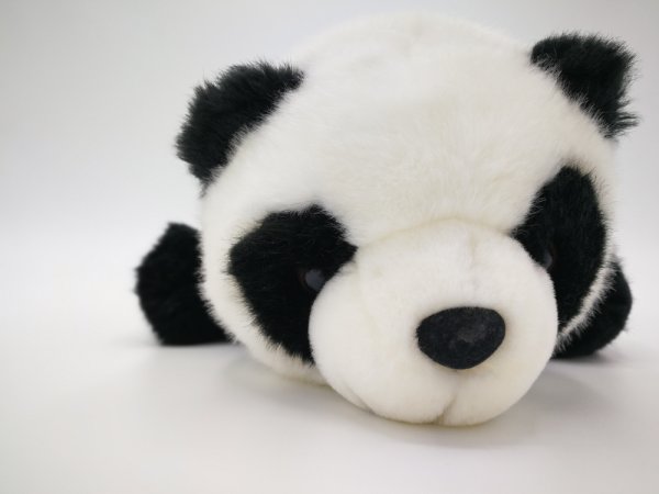 9 Boneka Panda Imut Untuk Teman Tidur Para Jomblo Penakut