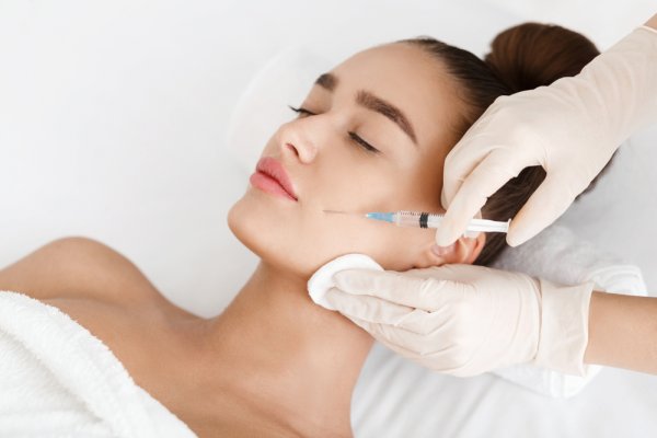 10 Rekomendasi Klinik Botox di Jakarta untuk Wajah Lebih Kencang (2023)