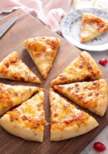 Choose From These 30 Best Cheese for Pizza and Replicate that Creamy, Chessy Pizza at Home! 