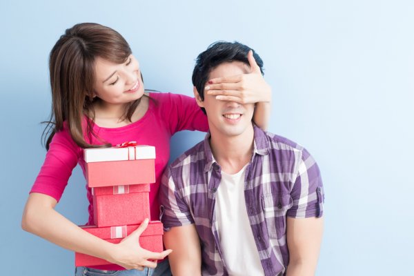 Gợi ý 10 món quà trung thu cho bạn trai giúp hâm nóng tình cảm hiệu quả (năm 2021)