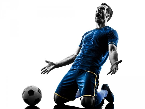 Bermain Sepak Bola Seperti Bintang dengan 10 Pilihan Celana Bola yang Nyaman dan Sporty