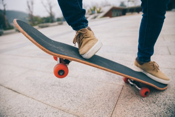 Populer di Kalangan Anak Muda, Ini Dia 10 Skateboard Pemula yang Cocok untuk Berlatih (2022)