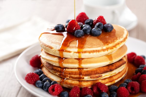 Ketahui Bedanya American Pancake dan Japanese Pancake serta 9 Topping Lezat untuk Pancake