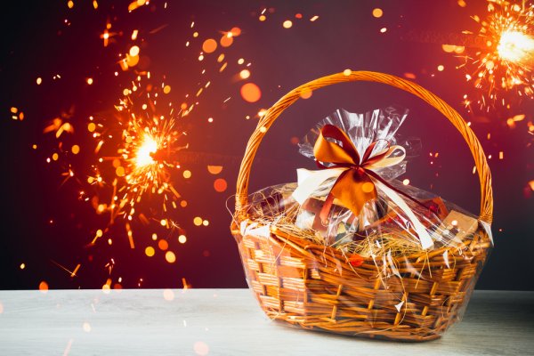 There Isn't a Better Evergreen Gift Than a Delicious Food Hamper! BP's Guide's List of Some Quirky & Healthy Food Gift Ideas (2019)