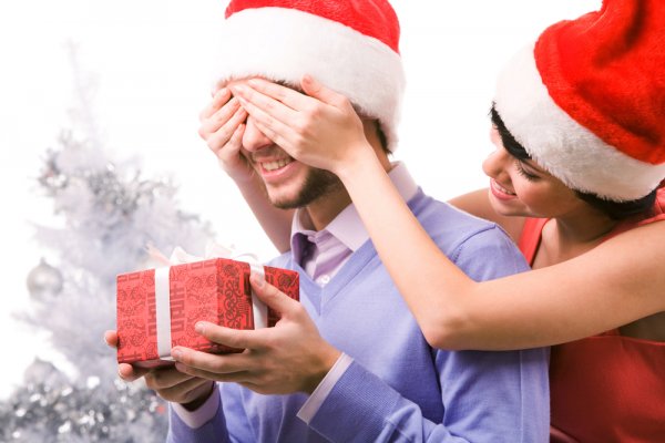 10 ý tưởng quà tặng Giáng Sinh ý nghĩa và thiết thực cho bạn trai (năm 2020)