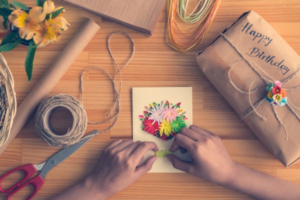Cute, Easy to Make 10 Best Handmade Gifts for Your Favourite Girl(updated 2019)