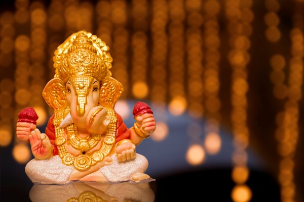 Gift Loved Ones a Ganesha Idol This Ganesh Chaturthi as a Symbol of Prosperity: 10 Beautiful Ganpati Idols Available Online (2019)