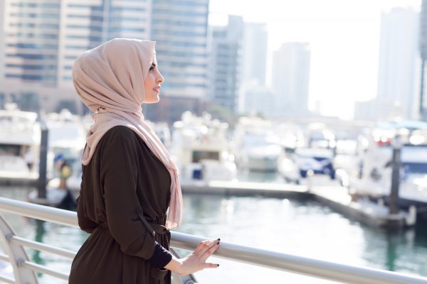 8 Rekomendasi Hijab dan Tips Gaya Hijab Traveler Ini Harus Dibaca para Hijaber yang Doyan Travelling!
