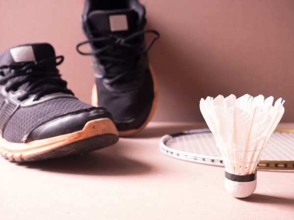 Image result for Tips tentang cara untuk memilih dan merawat sepatu bulutangkis