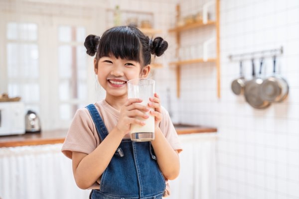 15 Rekomendasi Susu untuk Anak 6 Tahun yang Kaya Nutrisi untuk Mengoptimalkan Pertumbuhan! (2023)