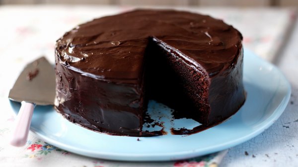 इन 5 प्रकार के अद्भुत चॉकलेट केक को अपने घर पर बहुत आसानी से बनाएं। आप उन्हें प्यार करेंगे। विभिन्न प्रकार के चॉकलेट केक की जानकारी।(2020)
