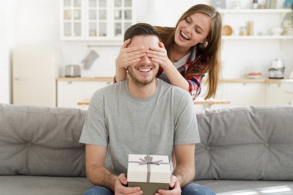 Celebrate Your New Love with a 4-Month Anniversary Gift for Boyfriend: 10 Ideas That Nod to What First Sparked Love + Tips to Reach His Heart Quicker Than Cupid's Arrow