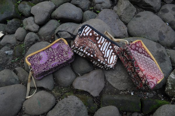 8 Rekomendasi Dompet Batik yang Cantik untuk Gaya yang Eksotis (2019)