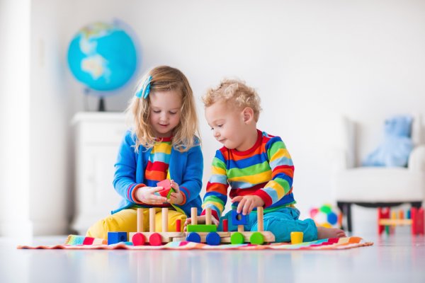 Dukung Tumbuh Kembang Anak dengan 10 Rekomendasi Mainan Edukasi Terfavorit (2020)