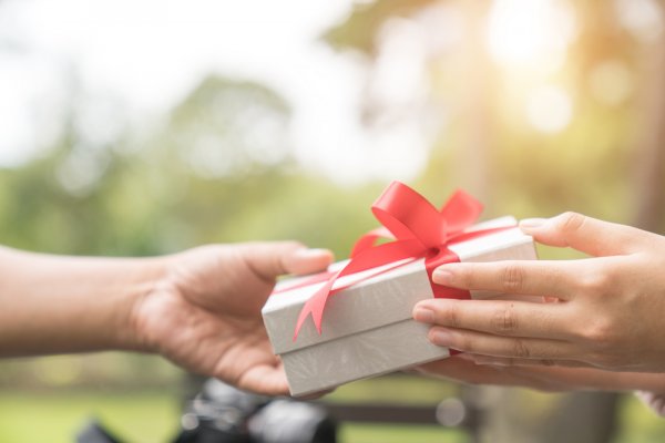 Searching for Unique Gifts for Your Friends Online? There's a Lot of Fun Friendship Day Gifts on Flipkart, and Here's a Look at the 10 Best Ones (2019)