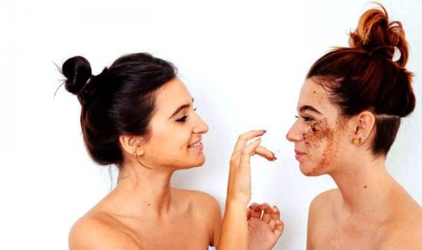 Dull Skin? Not-So-Smooth Skin Texture(2020)?Best Face Scrubs for Dry Skin in India that Can Help You in Healing the Rough Patches and to Achieve Beautiful Glowing Skin.