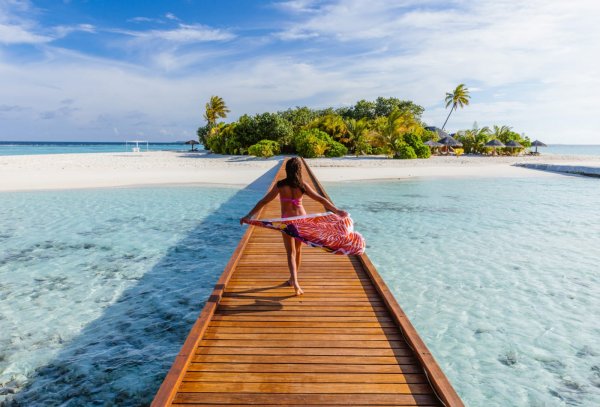 मालदीव - हिंद महासागर का गहना माना जाता है। मालदीव में यात्रा करने के लिए 10 सर्वश्रेष्ठ स्थानों की सूचि के साथ विस्त्रित वर्णन(2020)