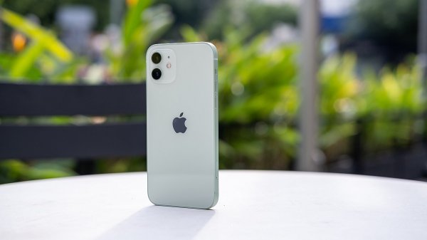 Mau Cari Iphone Baru, Ini 10 Rekomendasi iPhone 2023 Terbaik Buat Anda!
