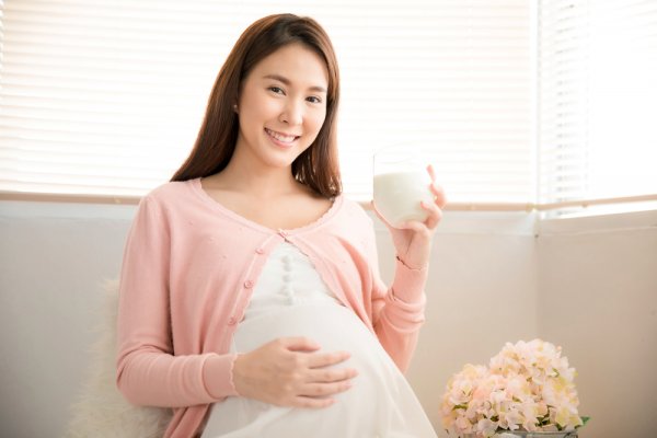 Cukupi Kebutuhan Nutrisi Ibu dan Janin dengan 10 Rekomendasi Susu Ibu Hamil Ini (2023)