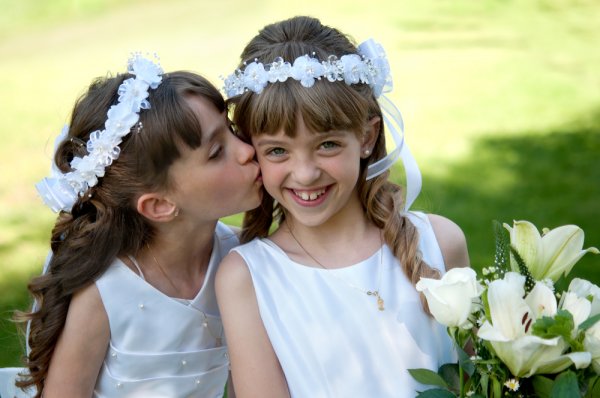 10 Memorable Gifts for a Communion Girl and Everything You Need to Know About First Holy Communion (2019)