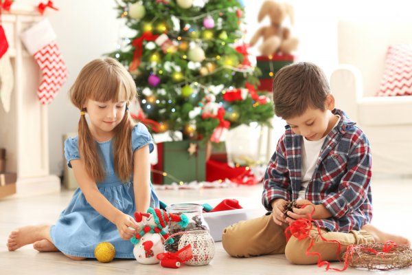Gợi ý 10 món quà Noel cho học sinh tiểu học khiến các bé thích mê (năm 2021)