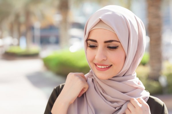 Tren Gaya Hijab 2023 yang Bisa Kamu Adopsi Serta 10 Rekomendasi Hijab Kekinian